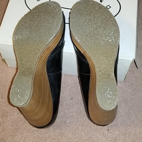 Heels - Picture 5 of 5